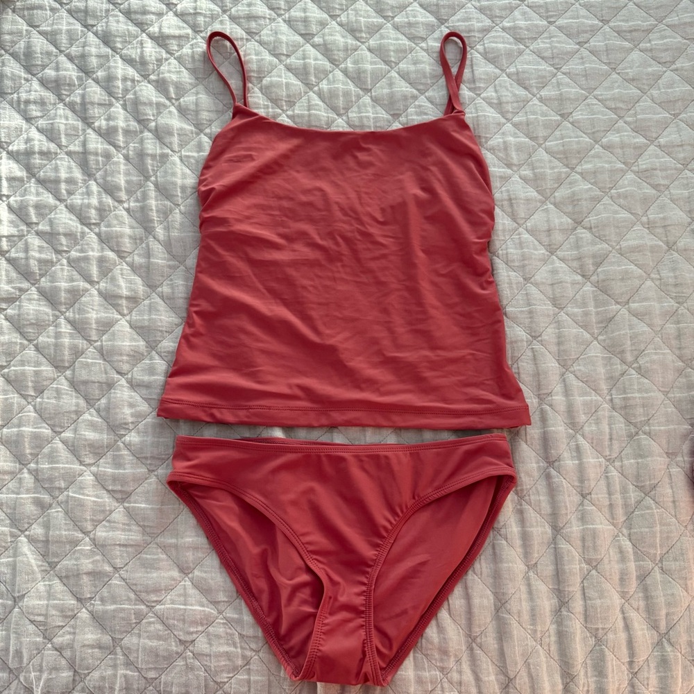 Andie tankini top and bikini bottom set (sizing: L top, M bottom)